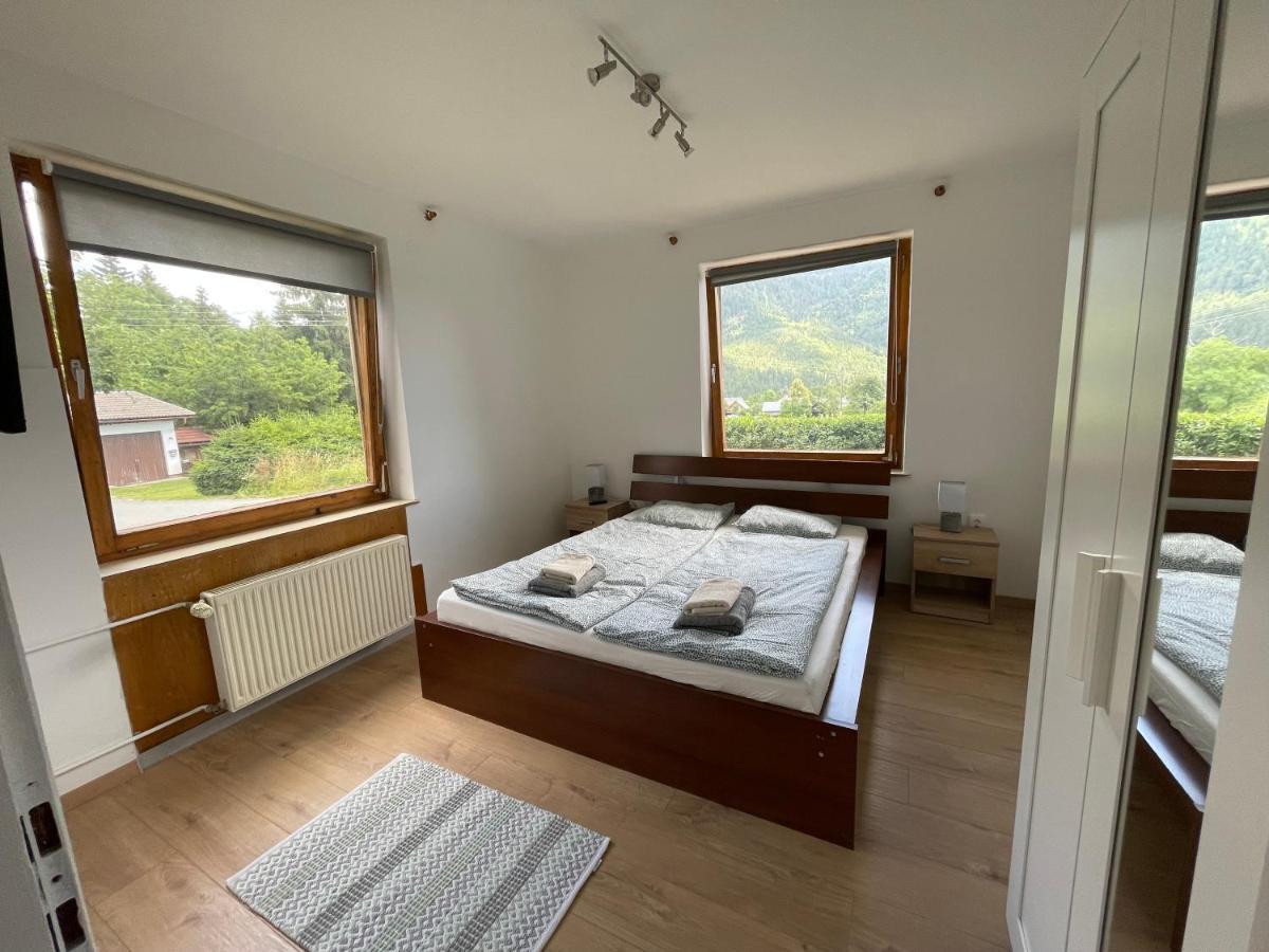 Haus Schwarzenbach Apartment Weissbriach Exterior photo